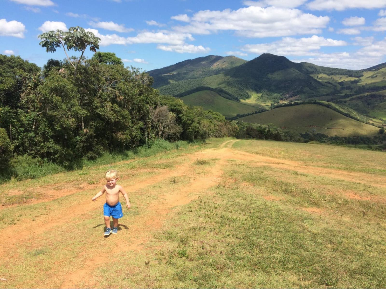 Rolling green hills in Ibitipoca, MG